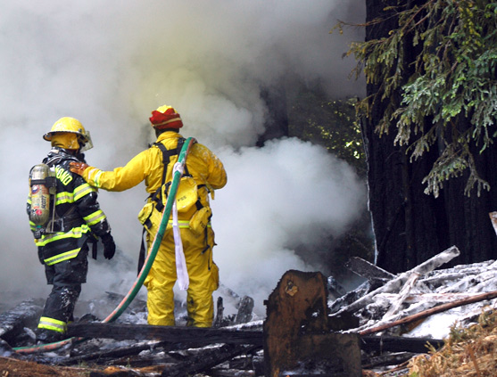 Fire in Ben Lomond on Valley View Road
